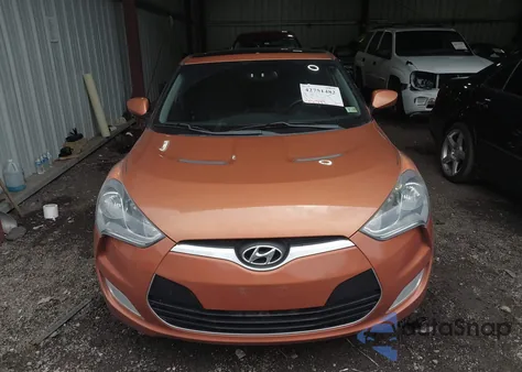 2013 Hyundai Veloster Base W/Black из США, поврежденный, VIN KMHTC6AD8DU122639